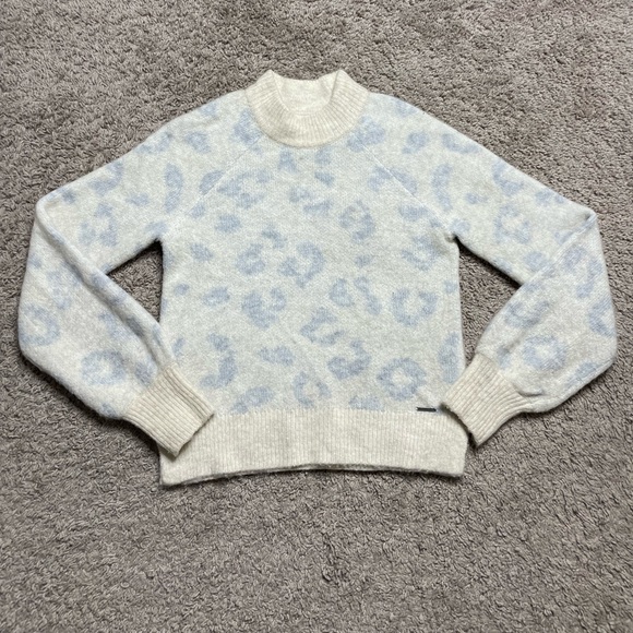 Abercrombie‎ & Fitch Snow Leopard Animal Print Cozy Yarn Sweater XS - Picture 7 of 7
